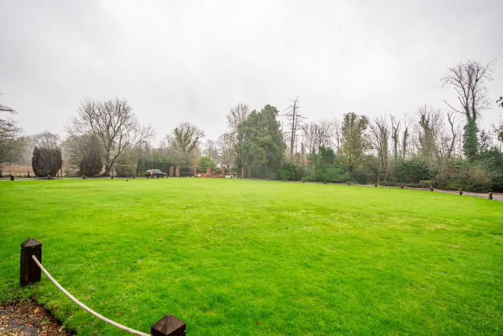 Additional image 18 of Astwick Manor, Coopers Green Lane, Hatfield, Hertfordshire, AL10