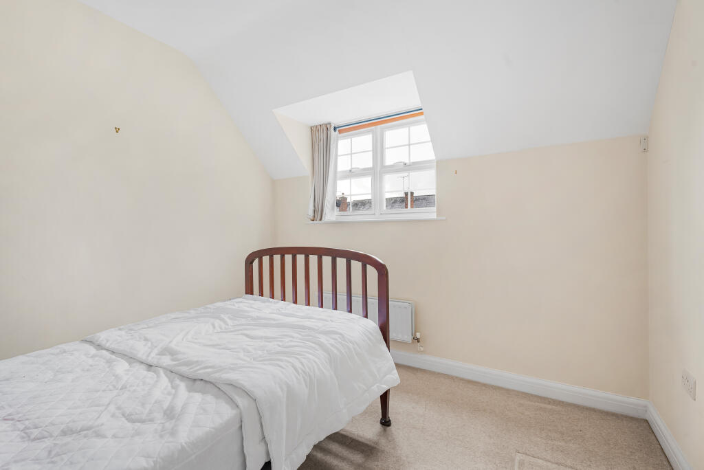 Additional image 8 of Beningfield Drive, London Colney, AL2