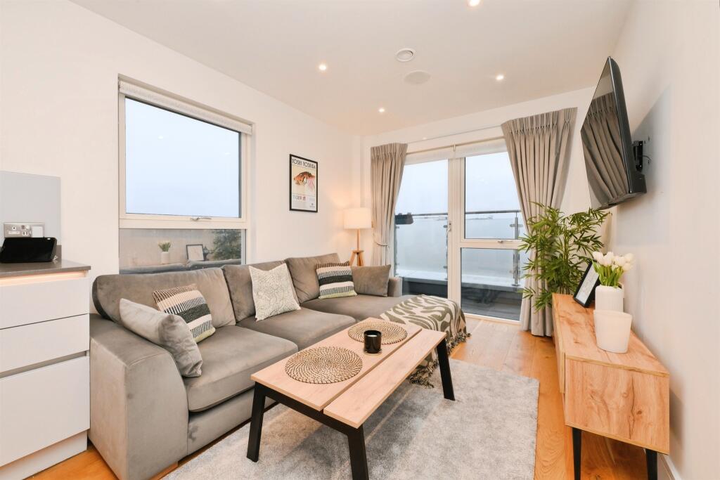 Broadwater Road, WELWYN GARDEN CITY