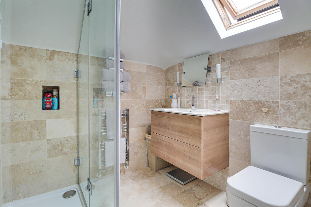 Additional image 17 of Castle Rise, Wheathampstead, Hertfordshire, AL4