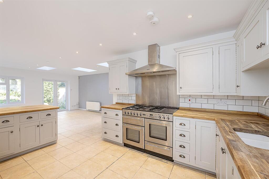 Additional image 13 of Park Rise, Harpenden