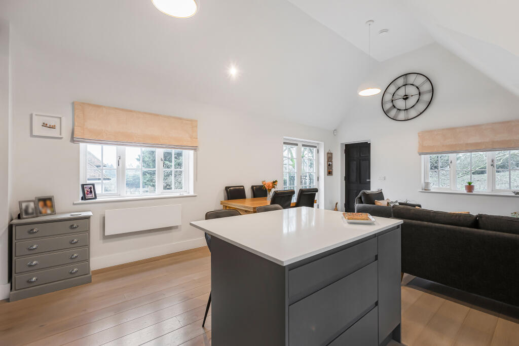 Additional image 2 of Beecholme, 54 Codicote Road, Welwyn, Hertfordshire, AL6