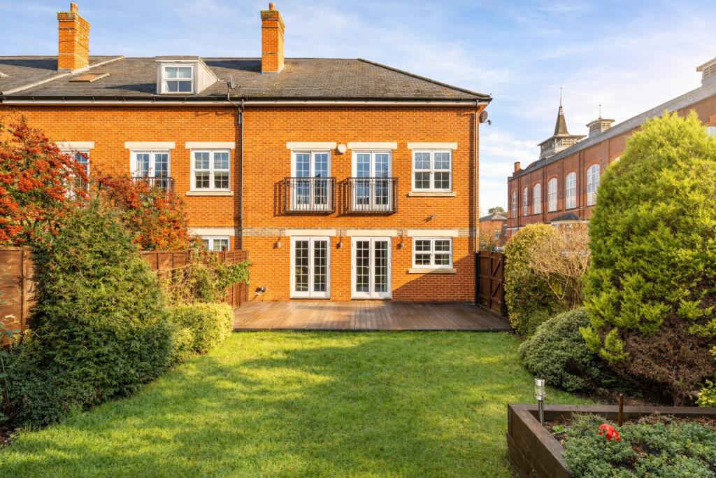 Additional image 3 of Beningfield Drive, London Colney, St. Albans, Hertfordshire, AL2
