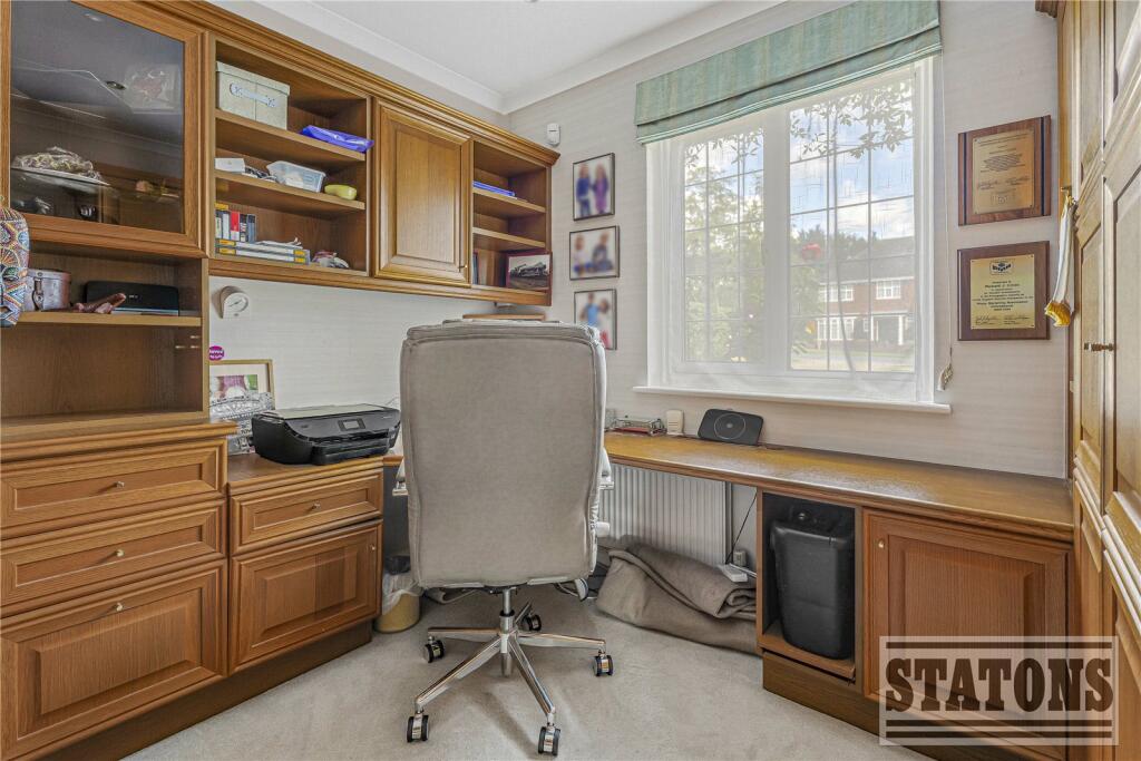 Additional image 10 of Mymms Drive, Brookmans Park, Hertfordshire, AL9