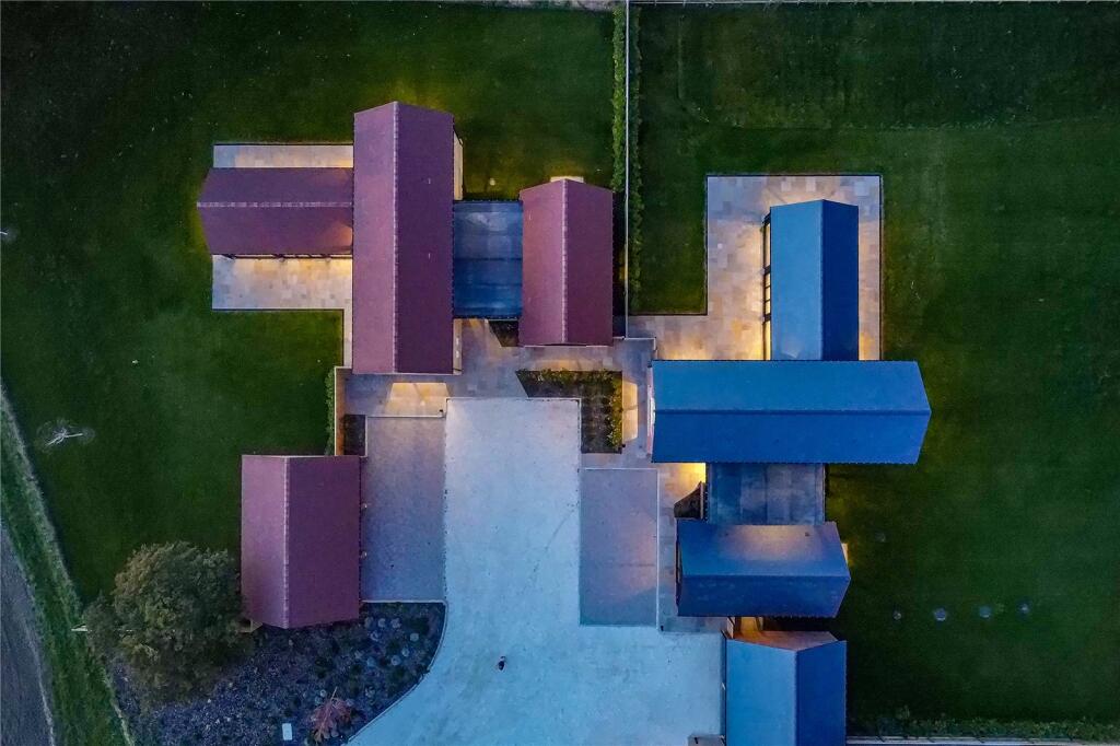 Additional image 36 of Oak Tree House, Kennel Lane, Kinsbourne Green, Harpenden, Hertfordshire, AL5