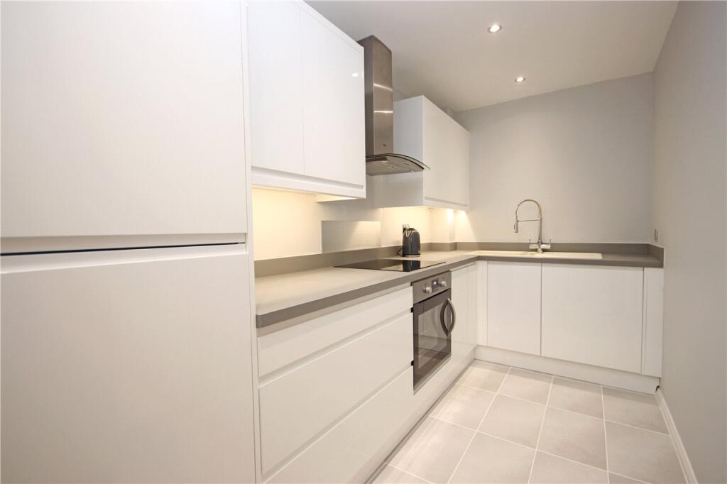 Additional image 2 of Dexter Close, St. Albans, AL1