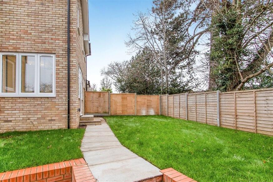 Additional image 16 of Aplins Close, Harpenden, AL5