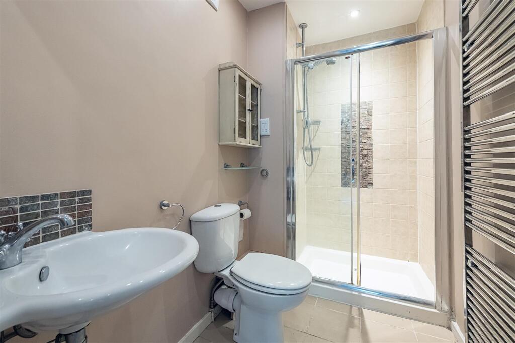 Additional image 9 of Park Rise, Harpenden