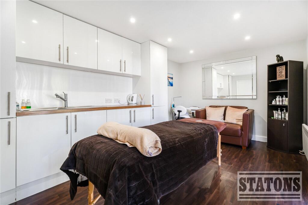 Additional image 26 of Upland Drive, Brookmans Park, Hatfield, Hertfordshire, AL9