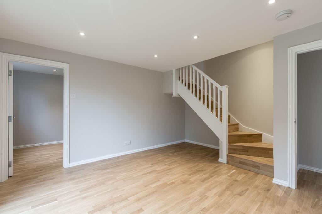 Additional image 11 of Stirling Way