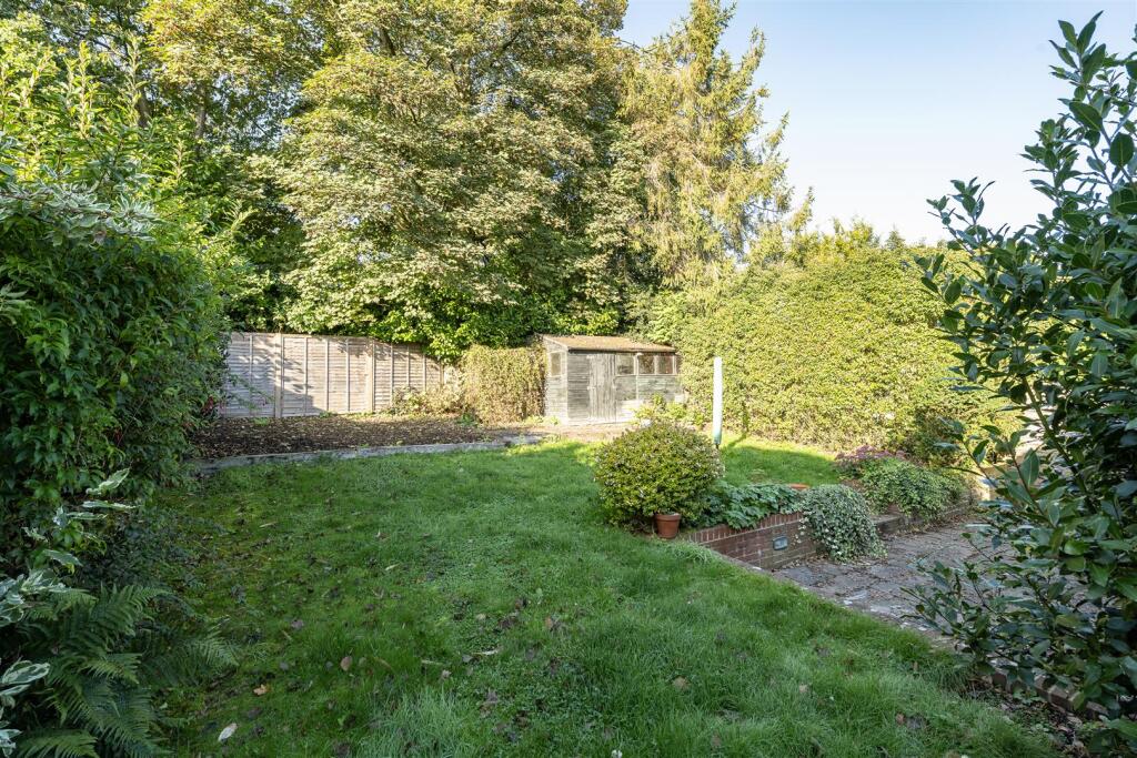 Additional image 11 of Park Rise, Harpenden