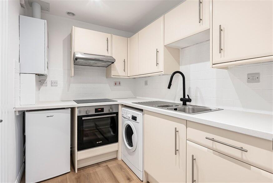 Additional image 5 of Station Road, Harpenden, AL5