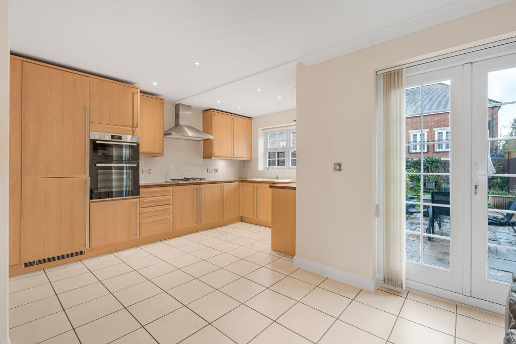 Additional image 4 of Beningfield Drive, London Colney, AL2