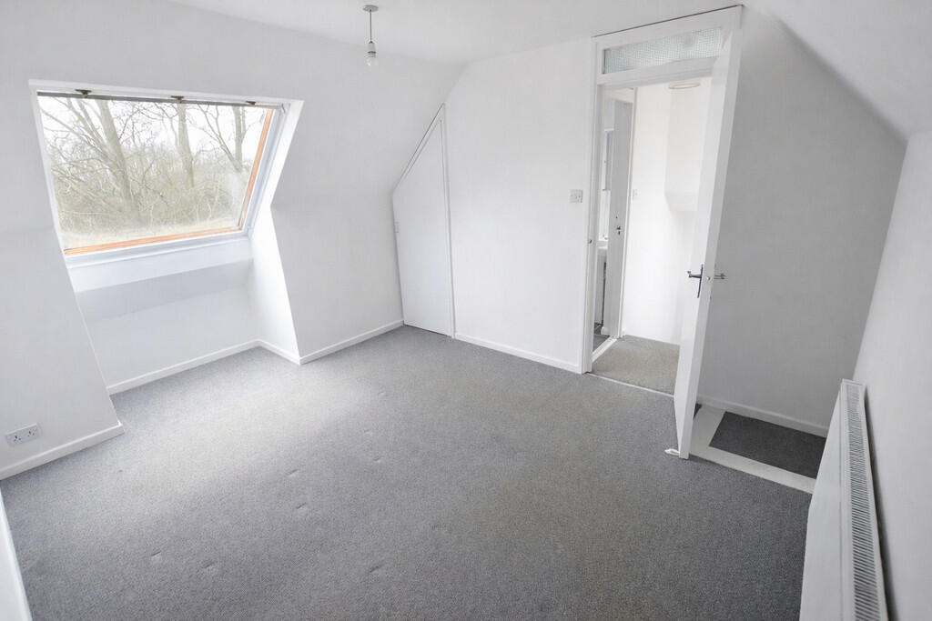 Additional image 4 of Redhall Close
