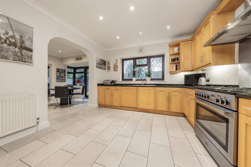 Additional image 7 of Hampstead Close, Bricket Wood, St. Albans