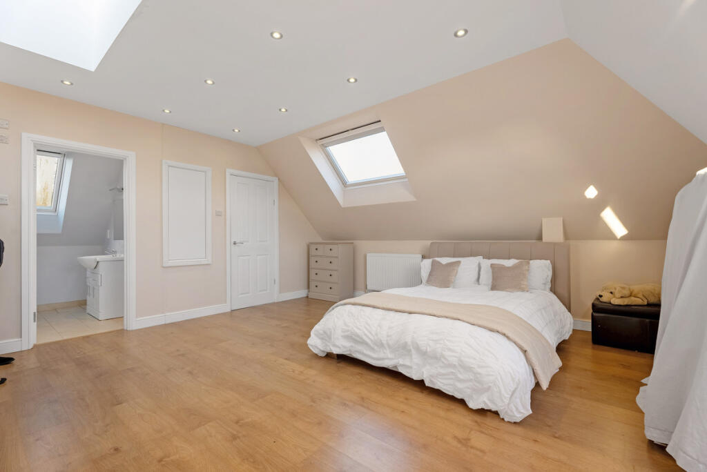 Additional image 23 of Pine Grove, Brookmans Park, AL9