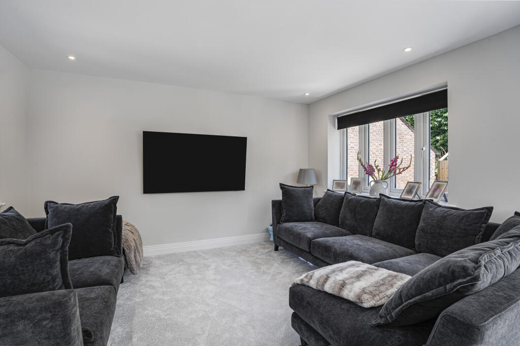 Additional image 18 of School Lane, Welwyn, AL6