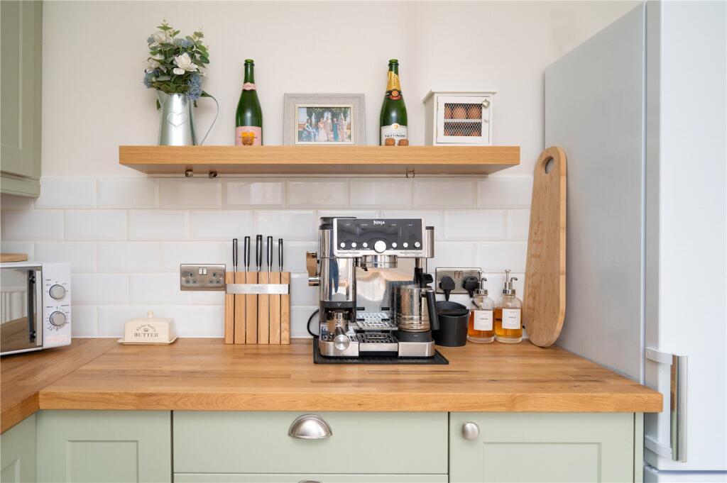 Additional image 12 of Woodlea, Hammers Gate, St. Albans, Hertfordshire