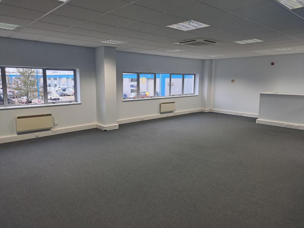 房产图片 3 - (I25-4) 单元8，The IO Centre，哈特菲尔德 AL10 9EW