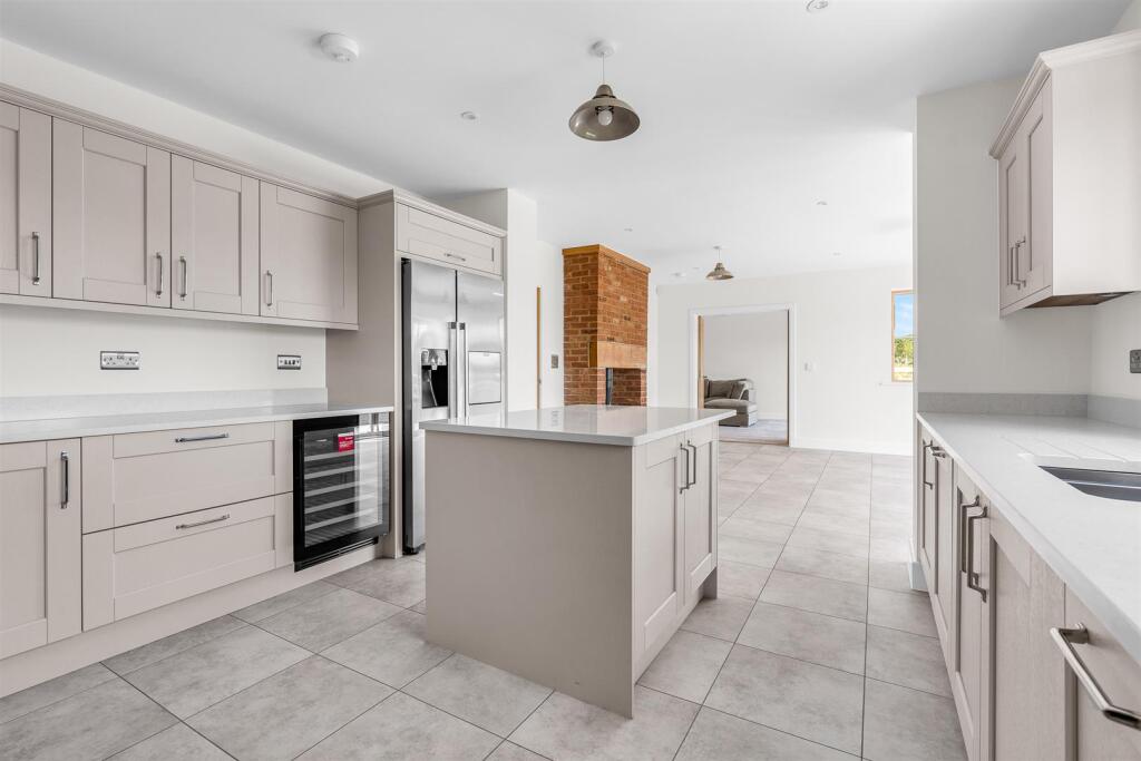 Additional image 6 of Rabley Heath Road, Welwyn