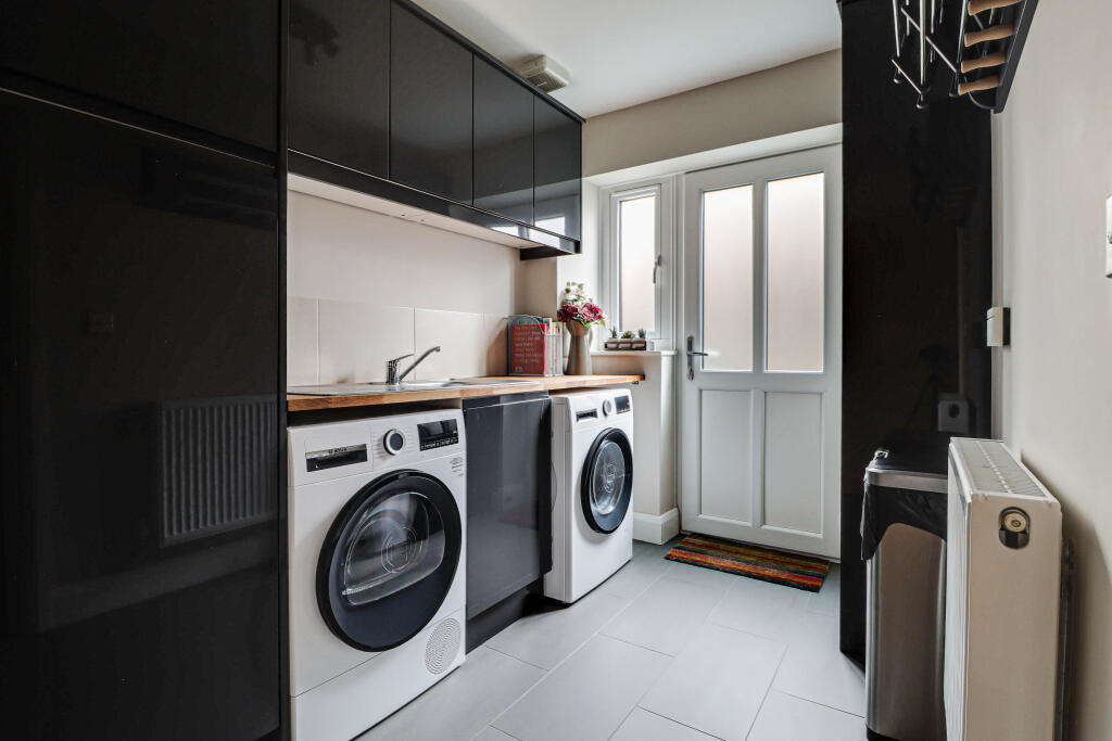 Additional image 9 of Tuffnells Way, Harpenden, Hertfordshire, AL5
