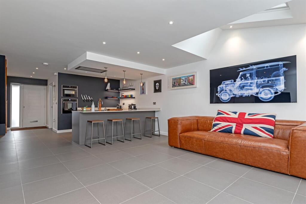 Additional image 5 of Gladeside, St. Albans