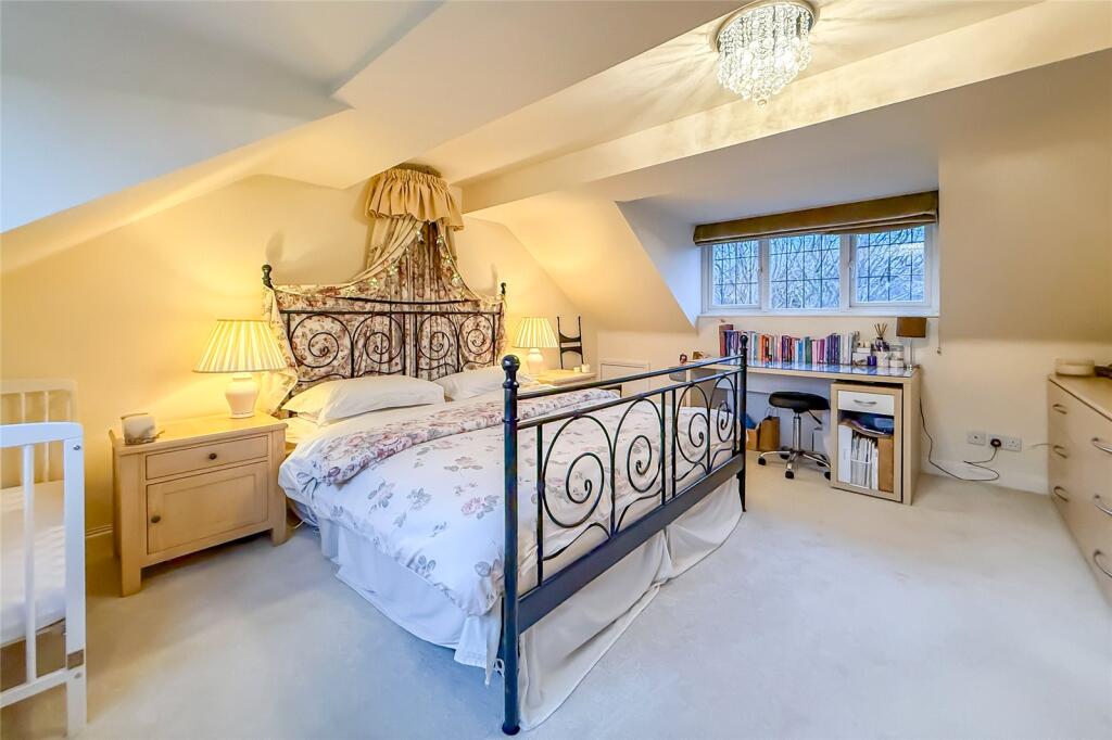 Additional image 10 of Magnolia Close, Park Street, St. Albans, Hertfordshire, AL2