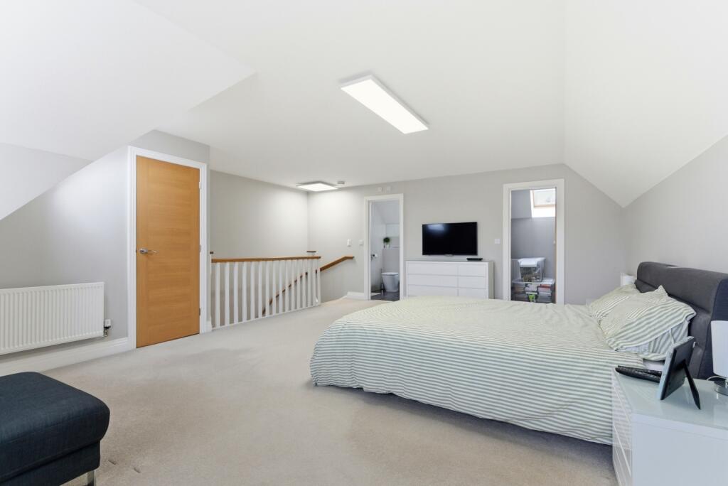 Additional image 11 of Mortimer Crescent, Kings Park, St. Albans, Hertfordshire, AL3