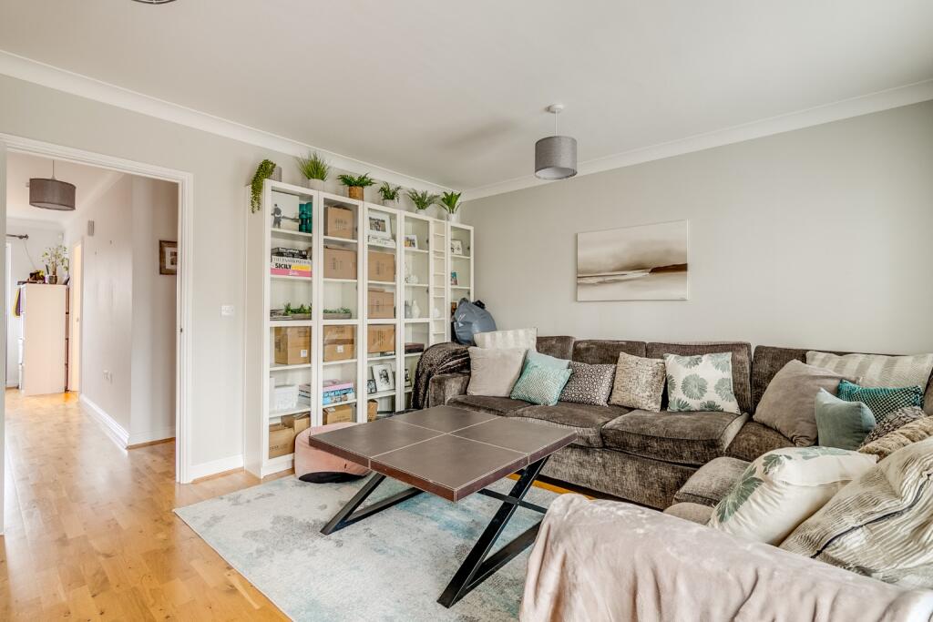 Additional image 6 of Parkway, Welwyn Garden City, Hertfordshire, AL8