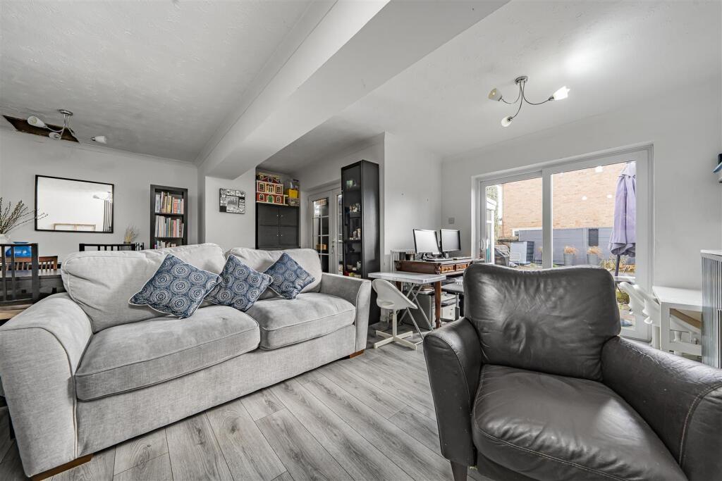 Additional image 3 of Wood End, Park Street, St. Albans