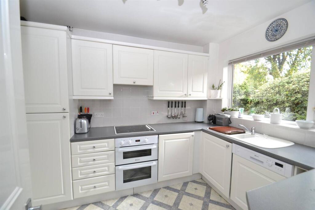 Additional image 4 of Eskdale, London Colney, St Albans, Hertfordshire, AL2