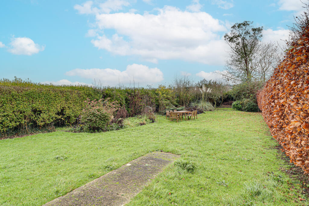 Additional image 13 of Fiddlers Hill, Luton Road, Harpenden, AL5