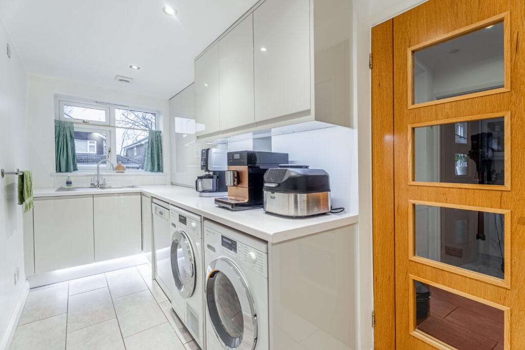 Additional image 12 of Long Fallow, St. Albans, Hertfordshire, AL2