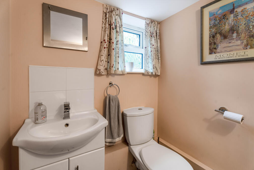 Additional image 10 of Bloomfield Road, Harpenden, AL5