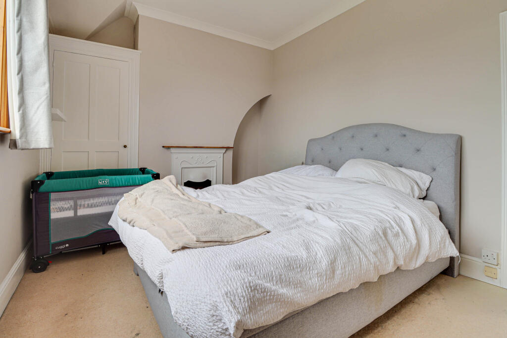 Additional image 8 of Fiddlers Hill, Luton Road, Harpenden, AL5