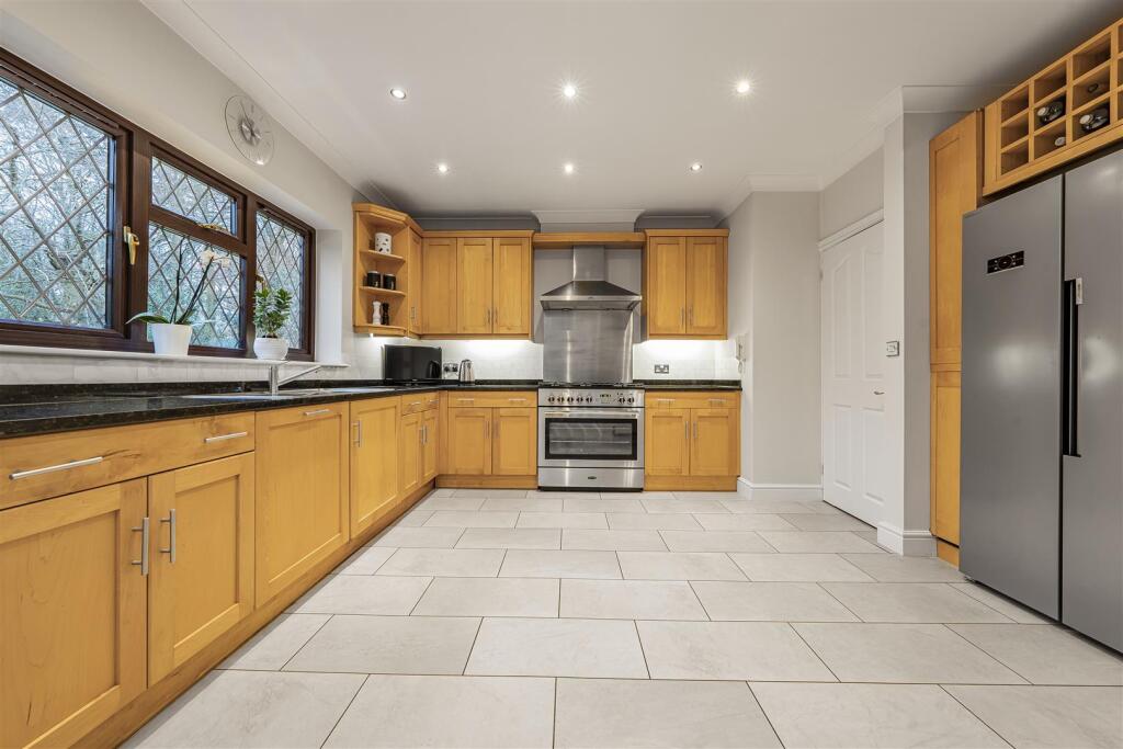 Additional image 6 of Hampstead Close, Bricket Wood, St. Albans