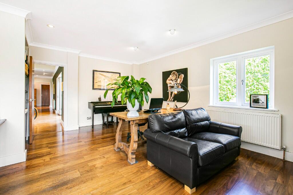 Additional image 14 of Truly distinctive family home, 1 Lamb Lane, Redbourn, AL3