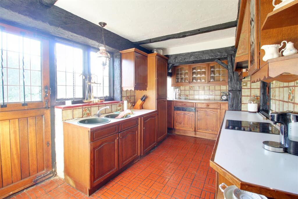 Additional image 7 of Great North Road, Brookmans Park,