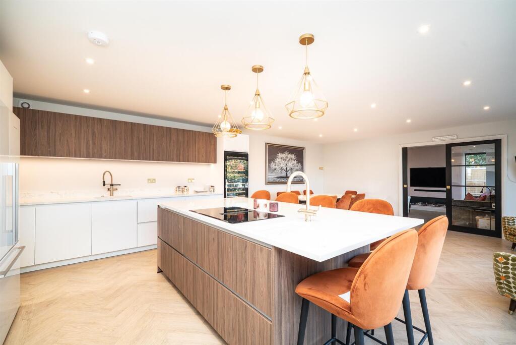 Additional image 6 of Springwood Walk, St. Albans