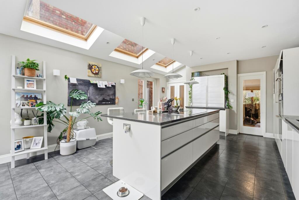 Additional image 5 of Sandfield Road, St Albans, Herts, AL1