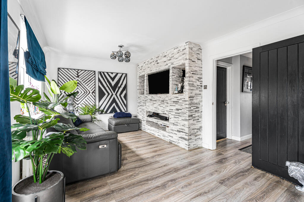 Additional image 4 of High Street, London Colney, St. Albans, AL2