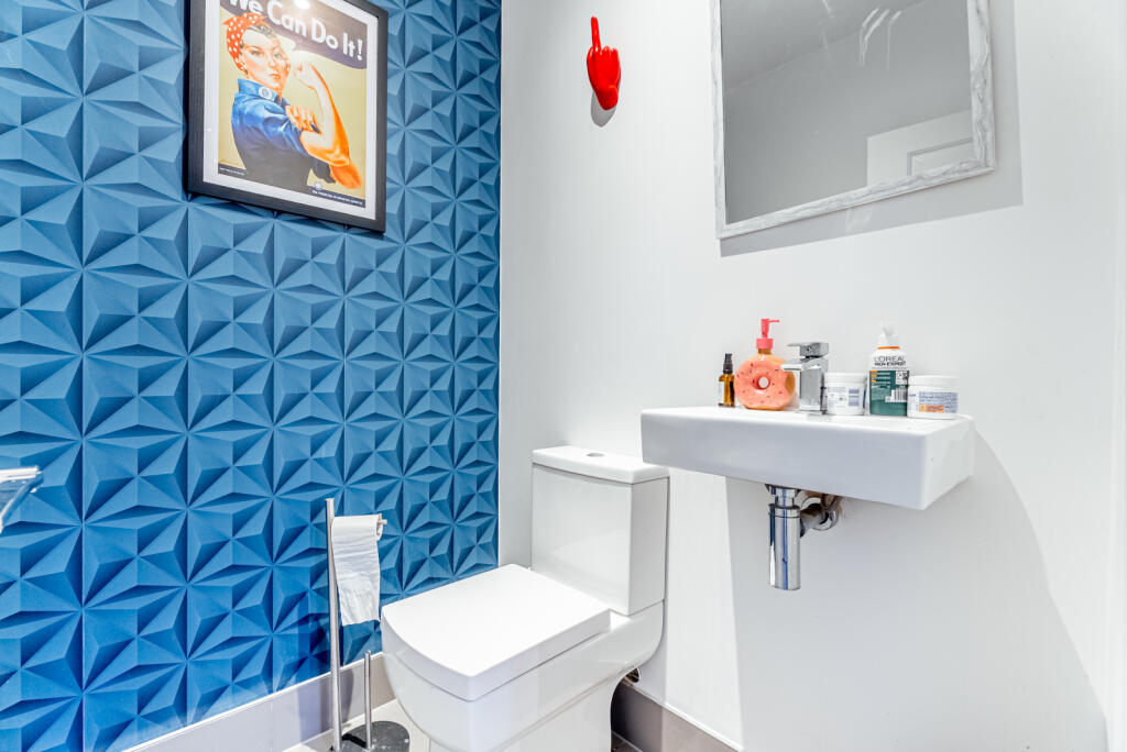 Additional image 13 of Castle Rise, Wheathampstead, St. Albans, Hertfordshire, AL4