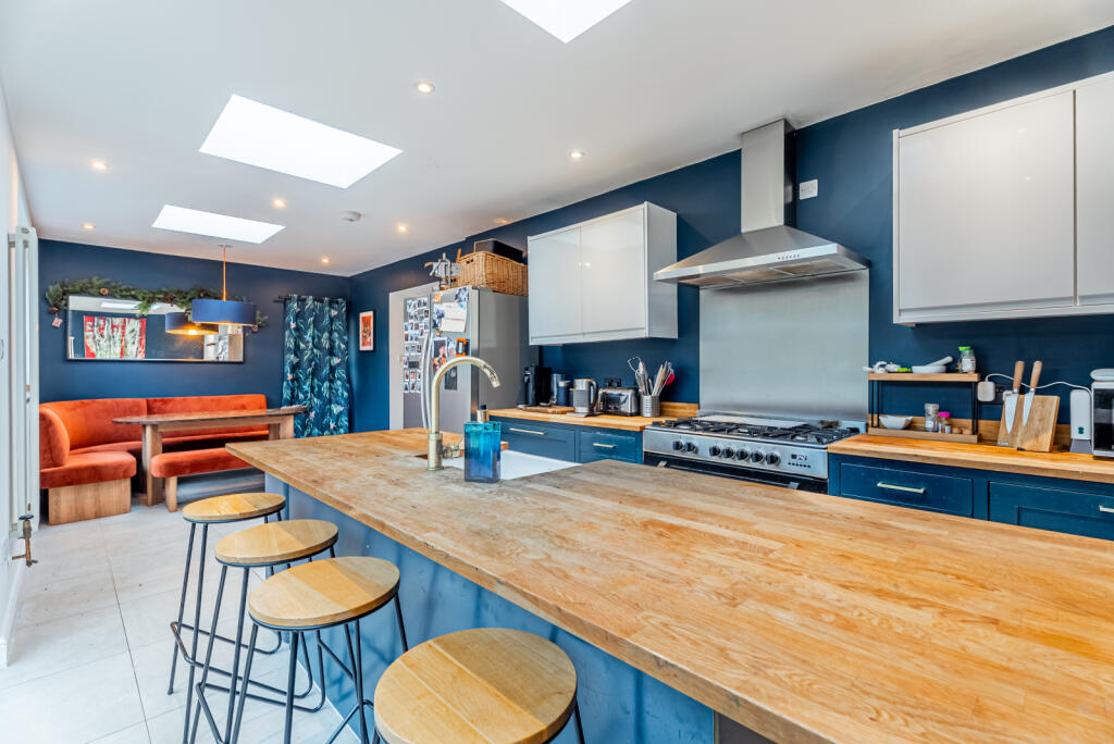 Additional image 20 of Castle Rise, Wheathampstead, St. Albans, Hertfordshire, AL4