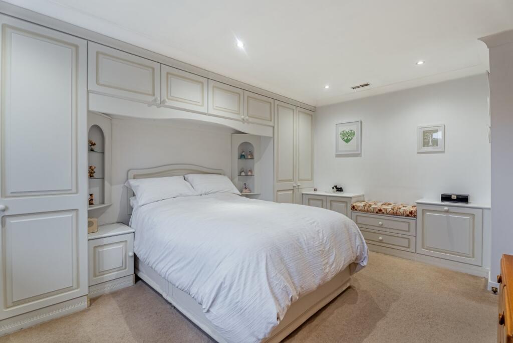 Additional image 15 of Long Fallow, St. Albans, Hertfordshire, AL2