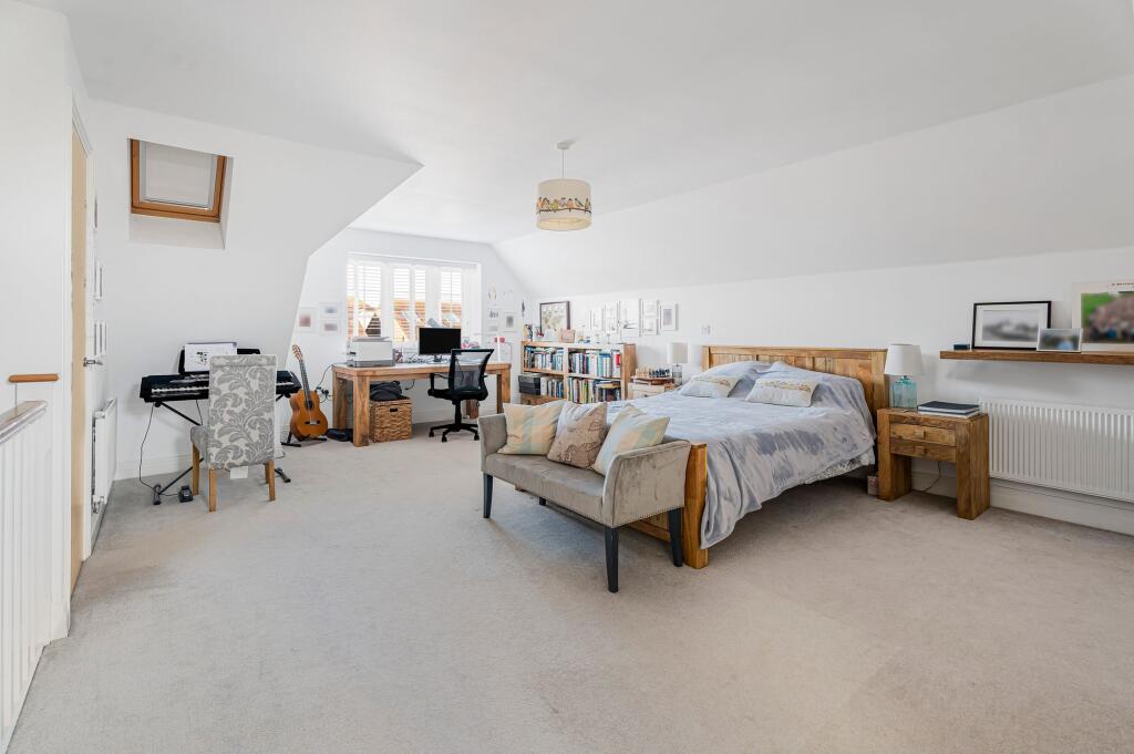 Additional image 4 of Mortimer Crescent, Kings Park, AL3