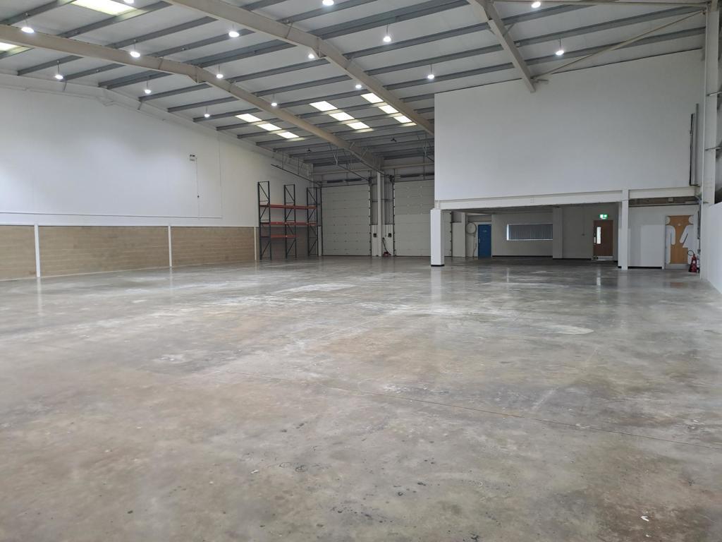 房产图片 4 - (I25-4) 单元8，The IO Centre，哈特菲尔德 AL10 9EW