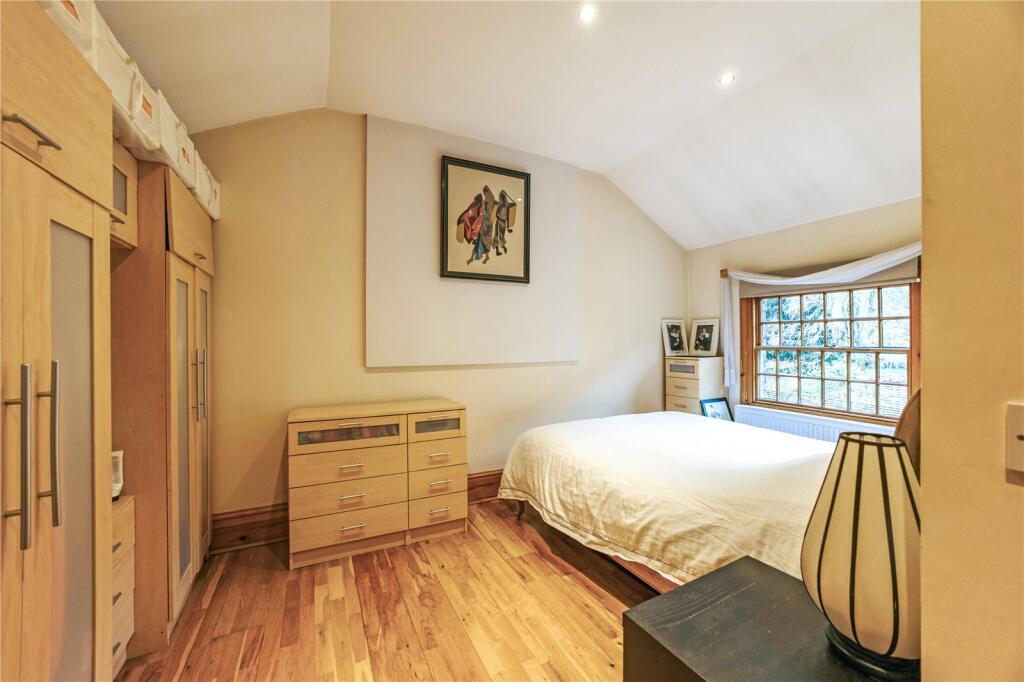 Additional image 9 of Holywell Mews, Holywell Hill, St. Albans, Hertfordshire, AL1