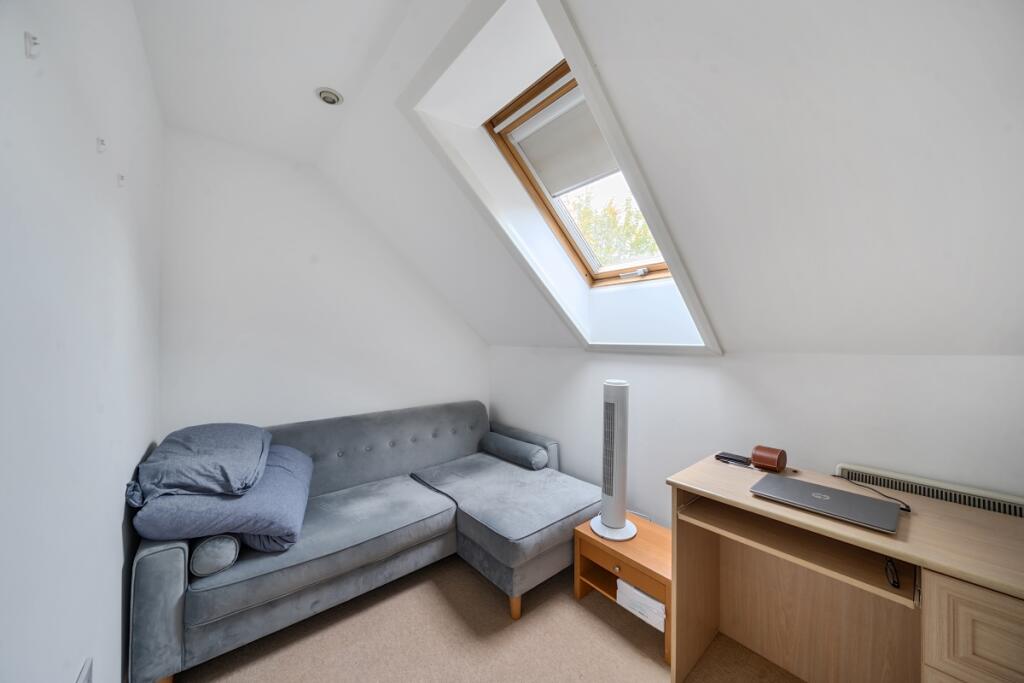 Additional image 5 of Roundwood Lane Harpenden AL5