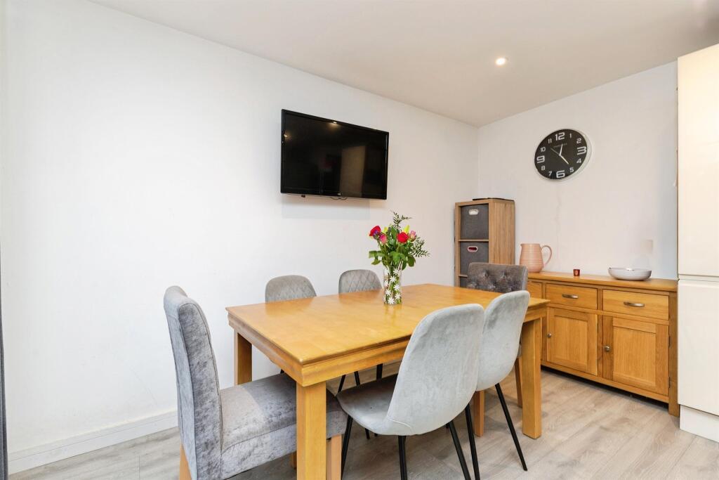 Additional image 5 of Lords Wood, Welwyn Garden City