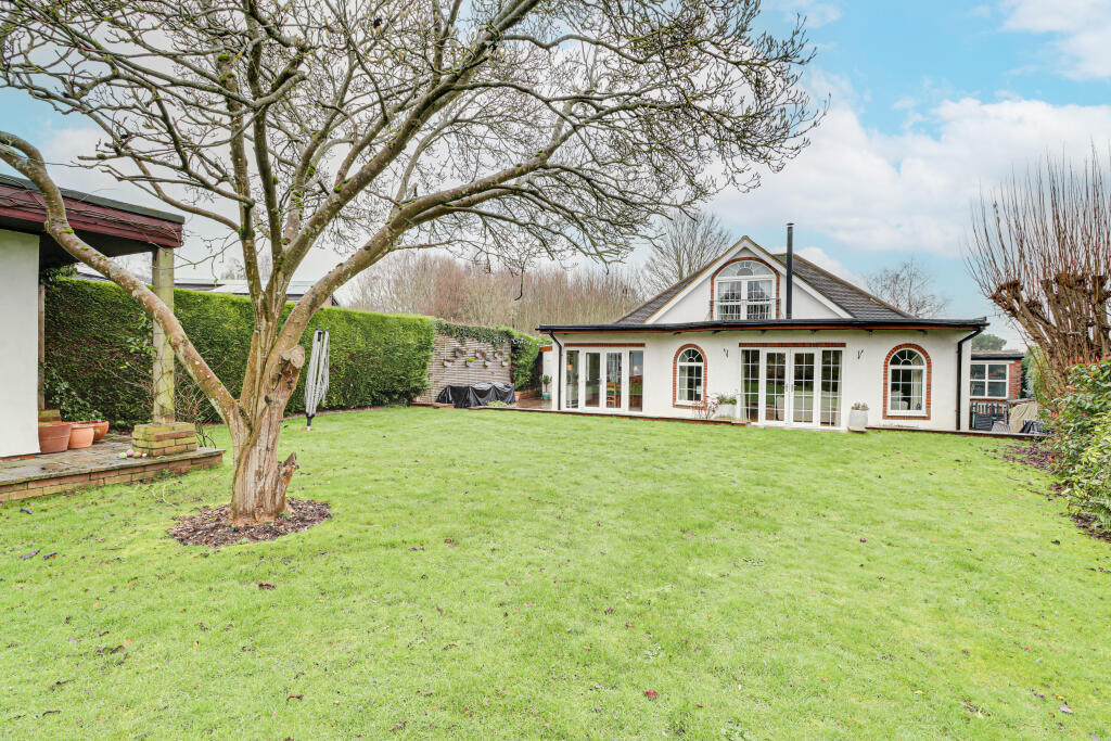 Additional image 21 of Castle Rise, Wheathampstead, Hertfordshire, AL4